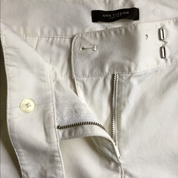 Ann Taylor White Flat Front Long Shorts Size 6 - Picture 5 of 7